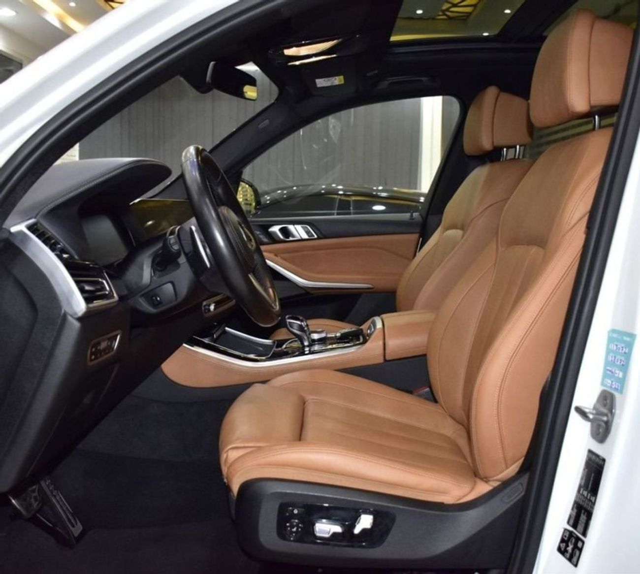 BMW X5 EXCELLENT DEAL for our BMW X5 xDrive40i M-Kit ( 2019 Model ) in White Color GCC Specs