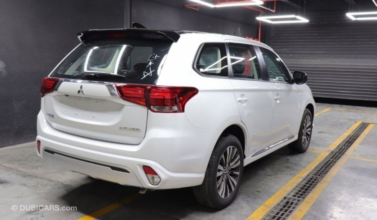 ميتسوبيشي آوتلاندر 2022 MITSUBISHI OUTLANDER BLACK EDITION 2WD 2.0L PETROL - EXPORT ONLY