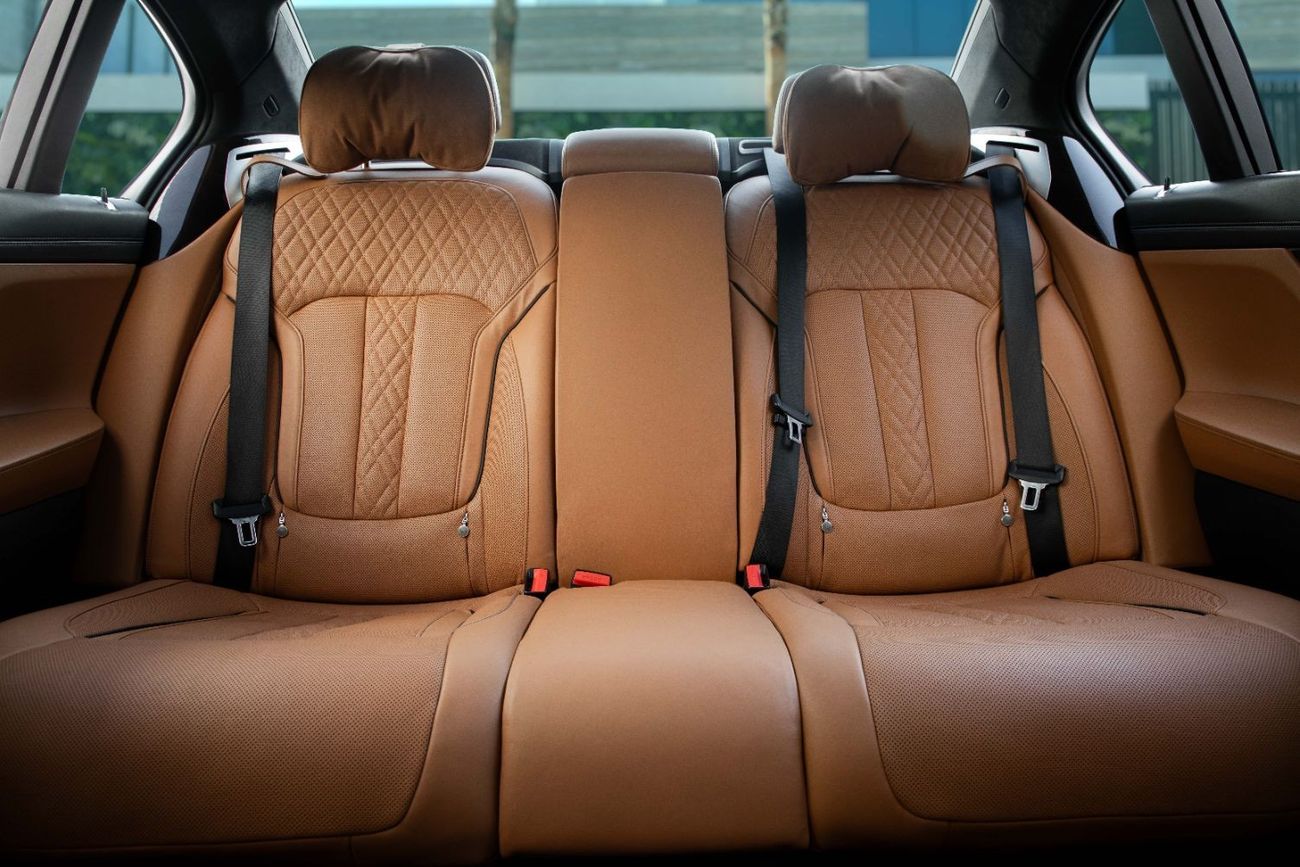 BMW 750Li 50LI XDRIVE V8 | 2,937 P.M  | 0% Downpayment | Excellent Condition!