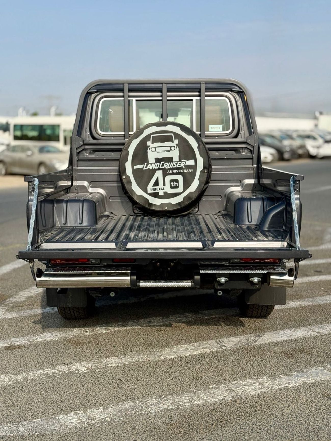 تويوتا لاند كروزر 70 TOYOTA LAND CRUiSER - ( 70 SERIES )-(GRJ79)-PiCK UP DOUBLE CAB - 4.0 - 4WD - 2025