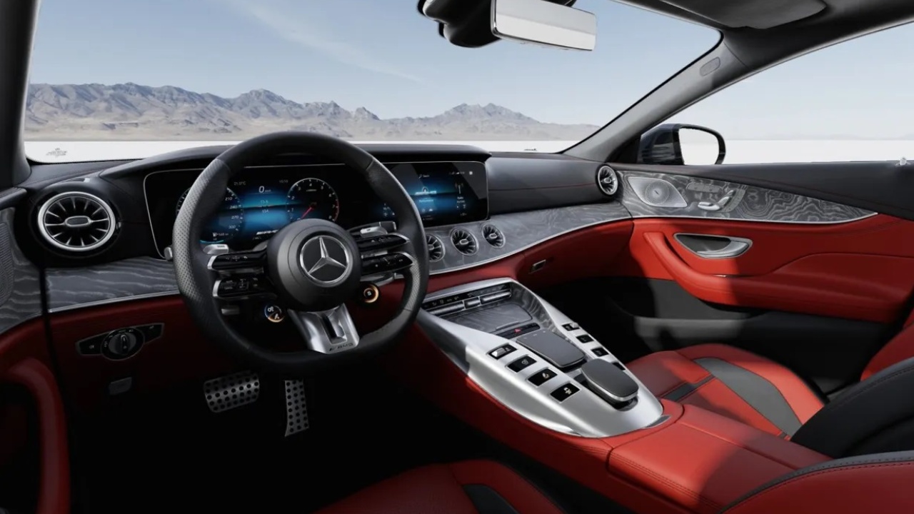 Mercedes-Benz GT43 interior - Cockpit