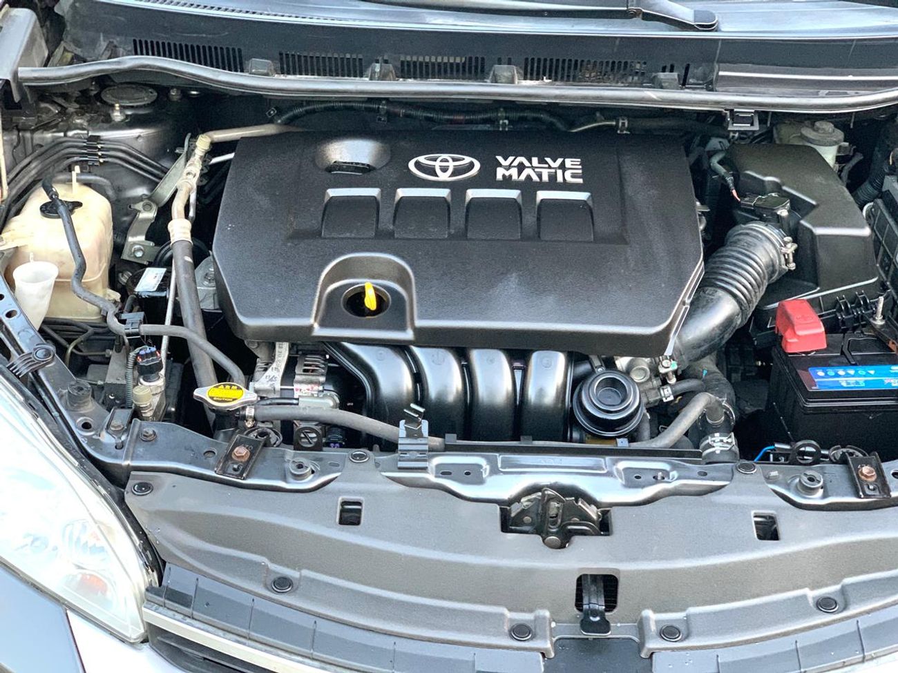 Toyota Wish LEFT HAND VEHICLE 2WD AT 2.0L