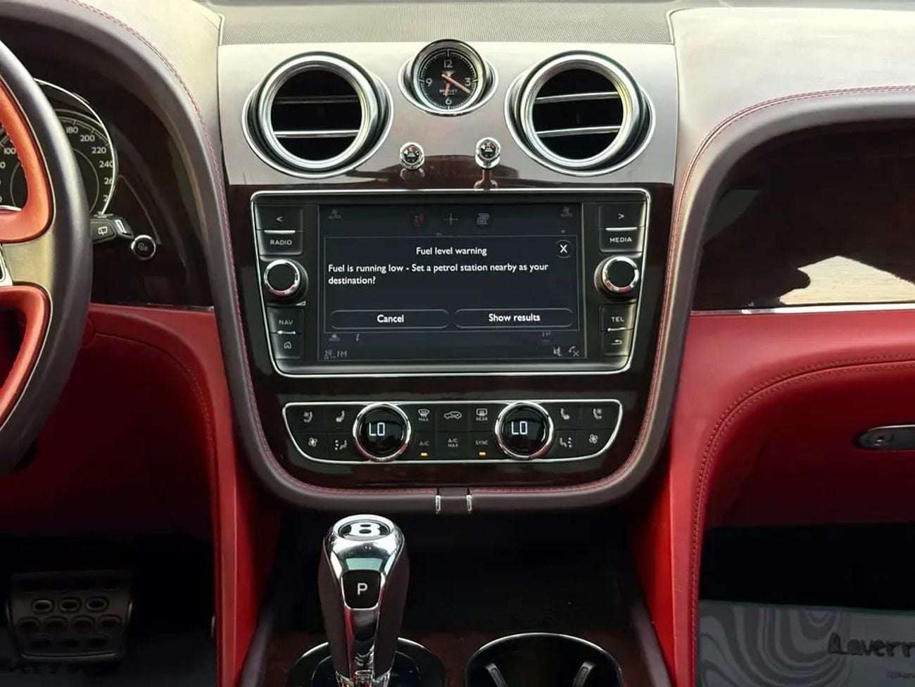 Bentley Bentayga STD AED 3,990 P.M | 0% down payment | bentley bentayga | 6.0l w12 | 2017 | gcc specs