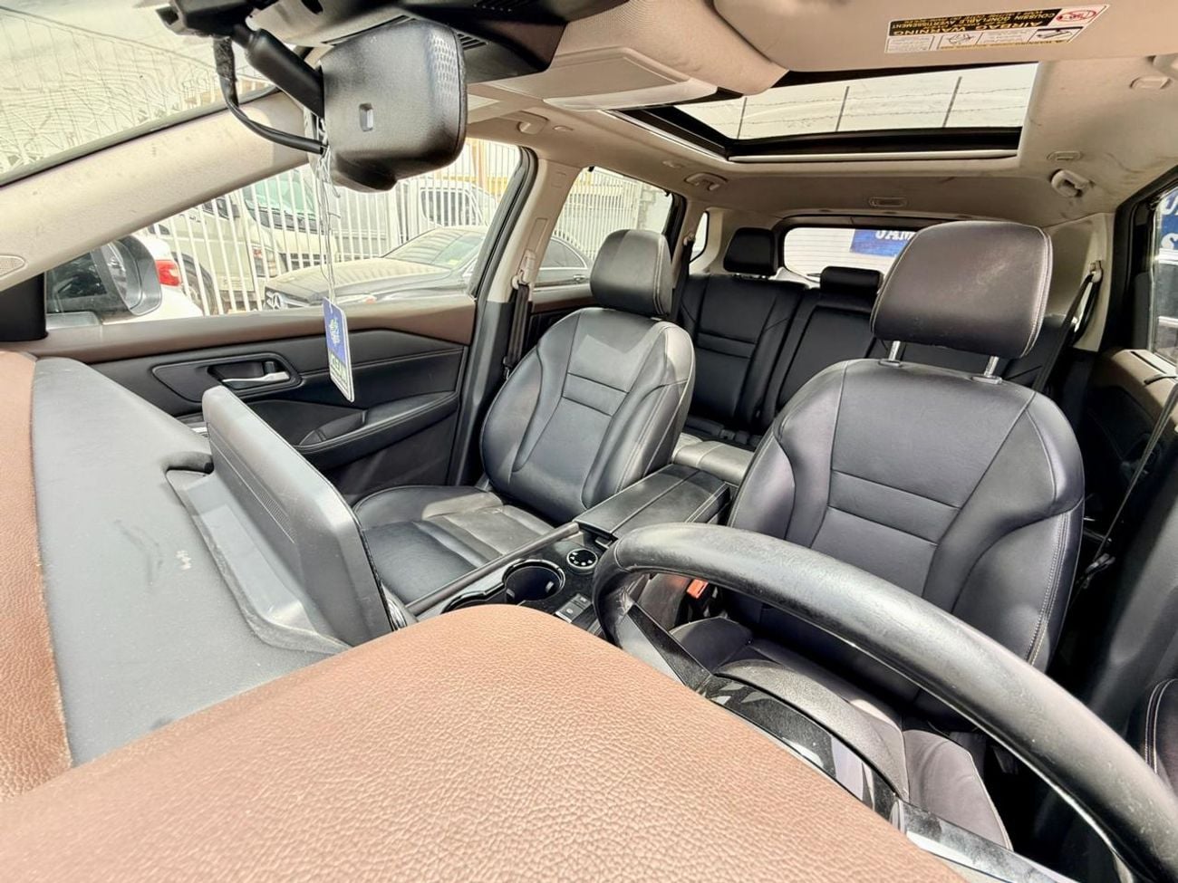 Nissan Rogue PLATINUM (NON GCC) 2023 Nissan Rogue SL Black Full Option  360 cam 4x4 5 leather seats Panorama roof