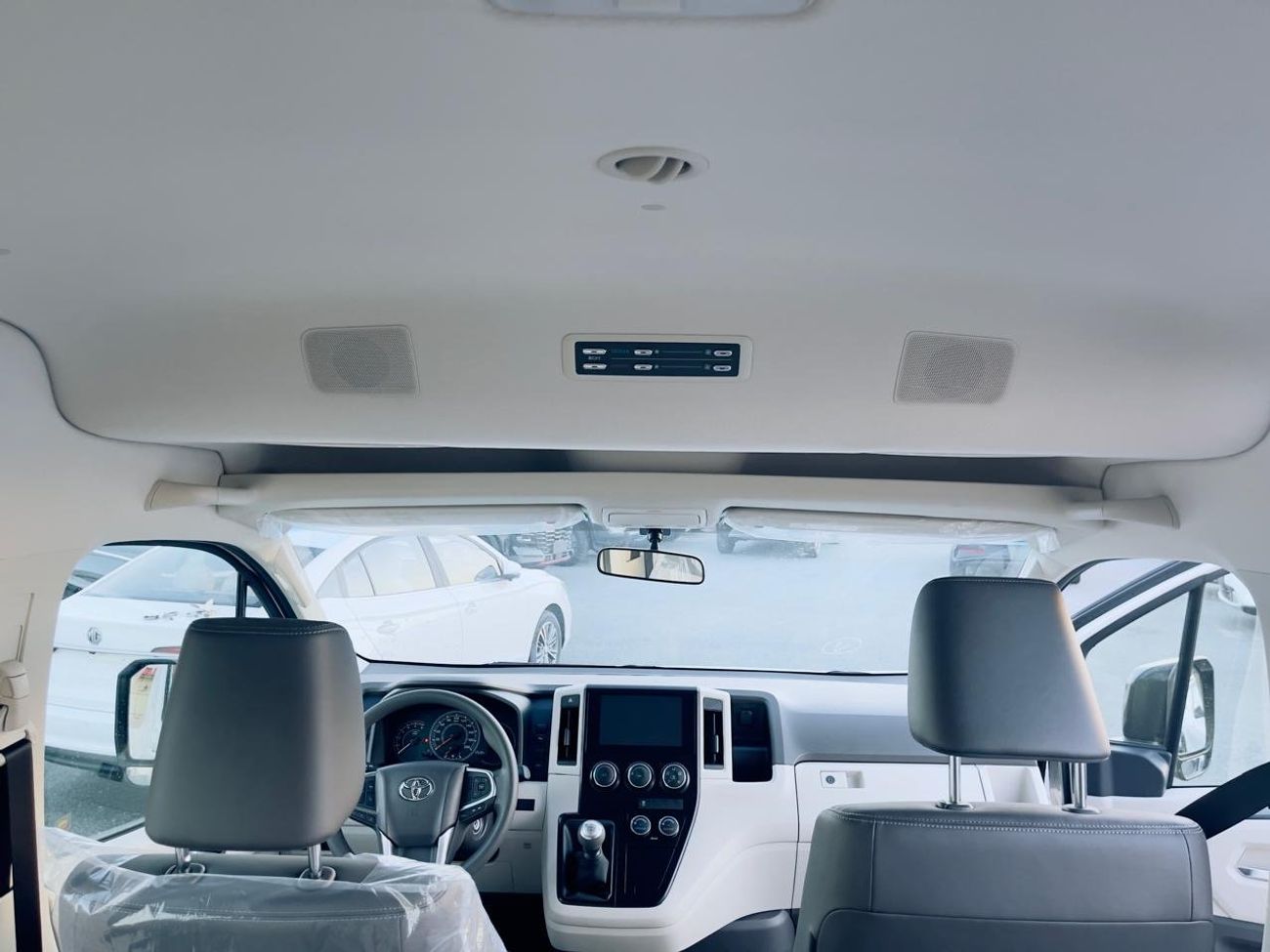 Toyota Hiace Commuter 2.8L