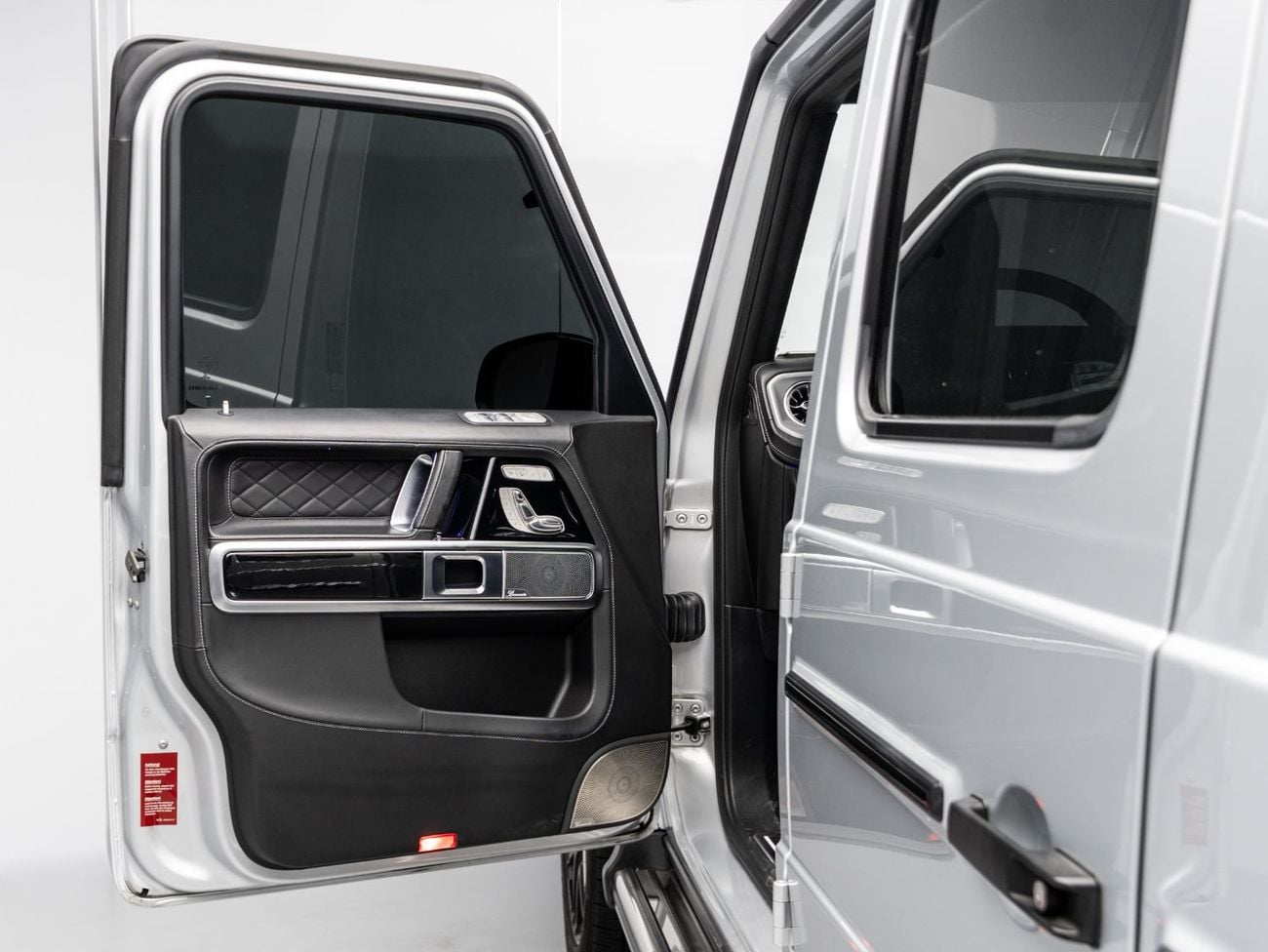 مرسيدس بنز G 63 AMG 4MATIC SUV 2023 Mercedes AMG G63 4.0L TC V8, AWD, 585bhp, 8 Speed Automatic