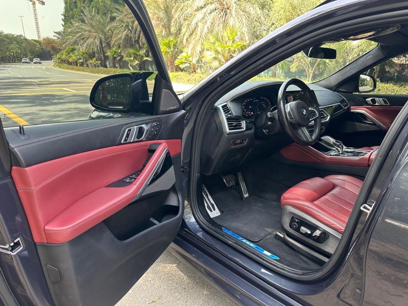 BMW X6 M50i 4.4L | 2022 | xDrive | GCC Specs | Twin Turbo V8 | Full Option | Perfect Condition