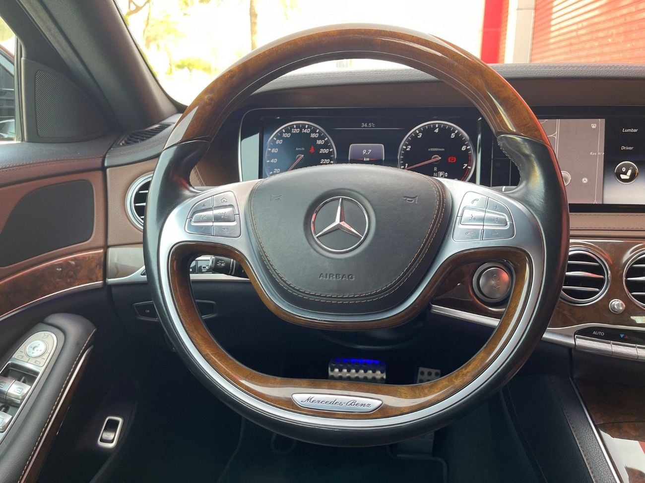 Mercedes Benz S400 STANDARD GCC EMC
