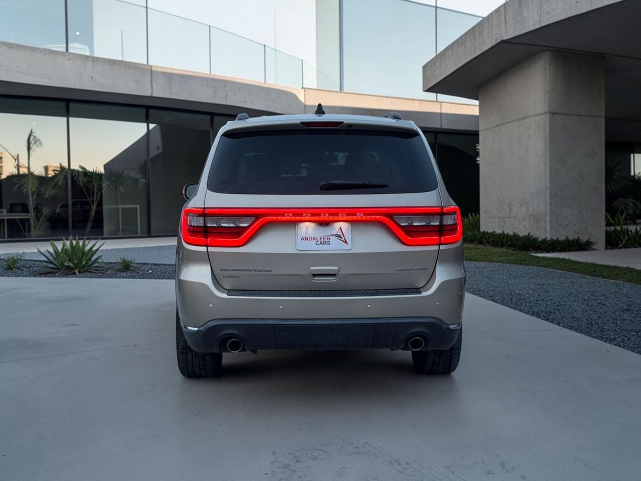 دودج دورانجو DODGE DURANGO HEMI LIMITED | 5.7L V8 | 2015 | GCC SPECS