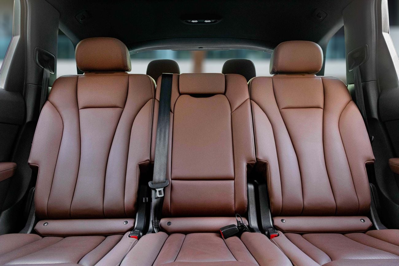 أودي Q7 Q7 S-Line | 5,582 P.M | 0% Downpayment | Audi Q7 S-Line Agency Warranty!