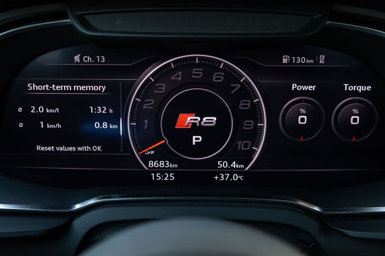 Audi R8 V10 RWD 5.2L (562 HP)