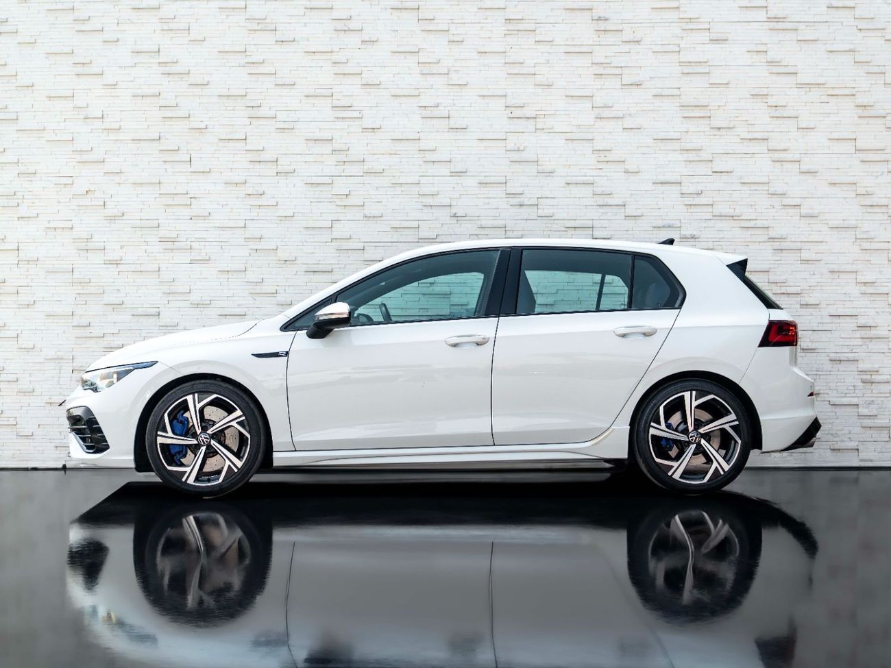 Volkswagen Golf R Base 2.0T