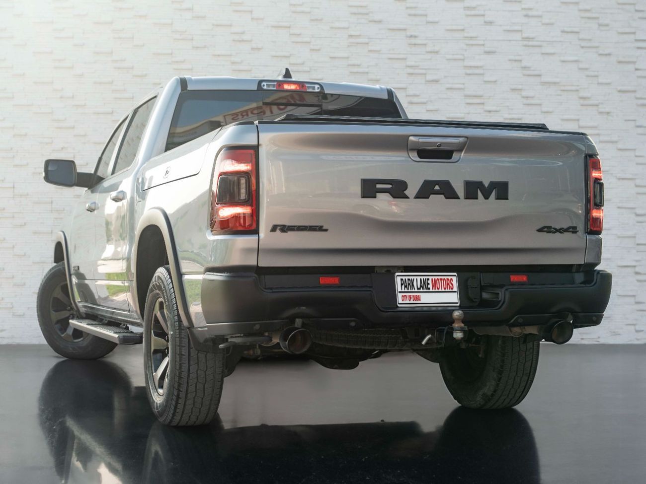 رام 1500 Rebel Crew Cab 5.7L