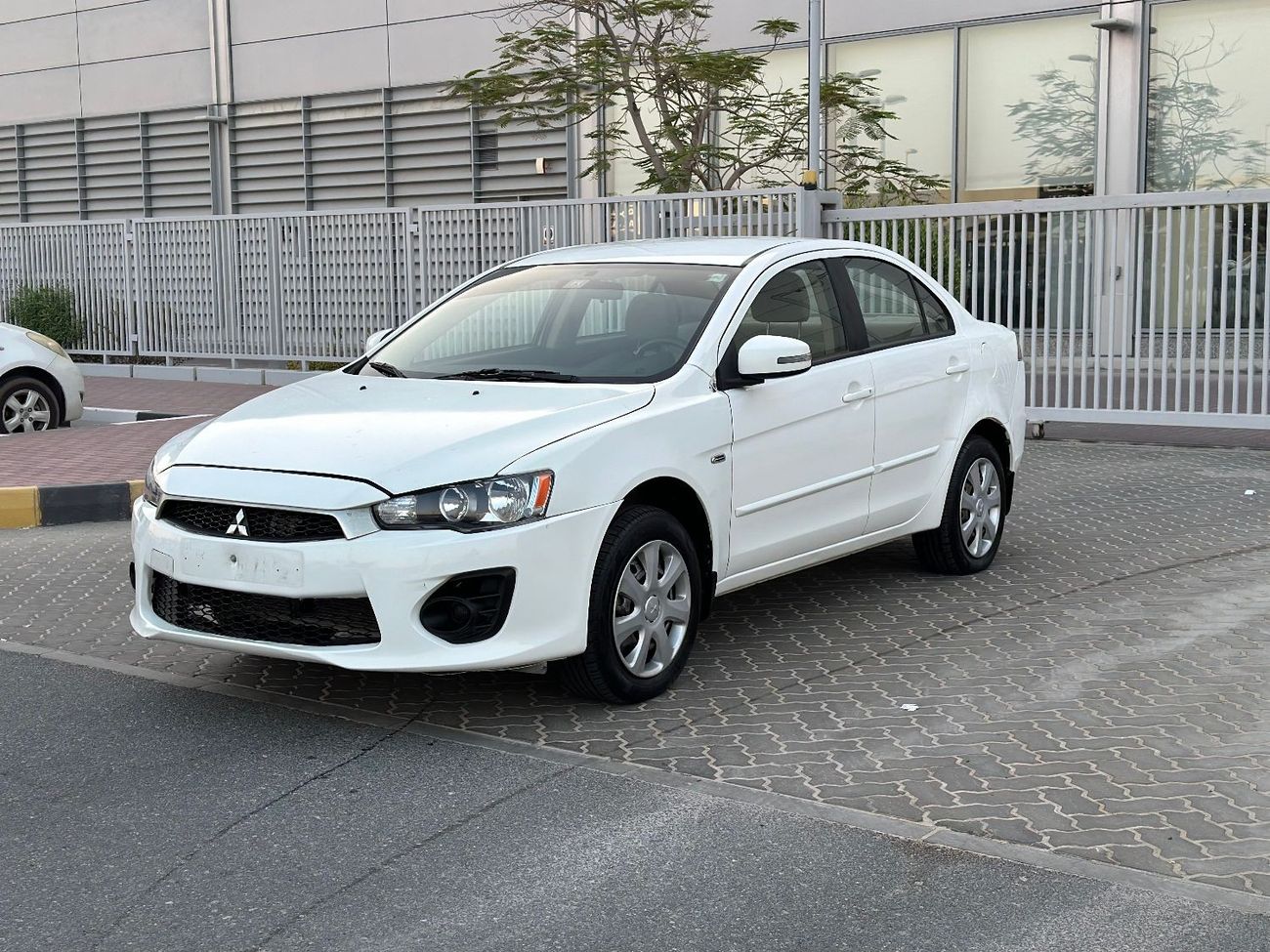 Mitsubishi Lancer GLX GCC 2.0