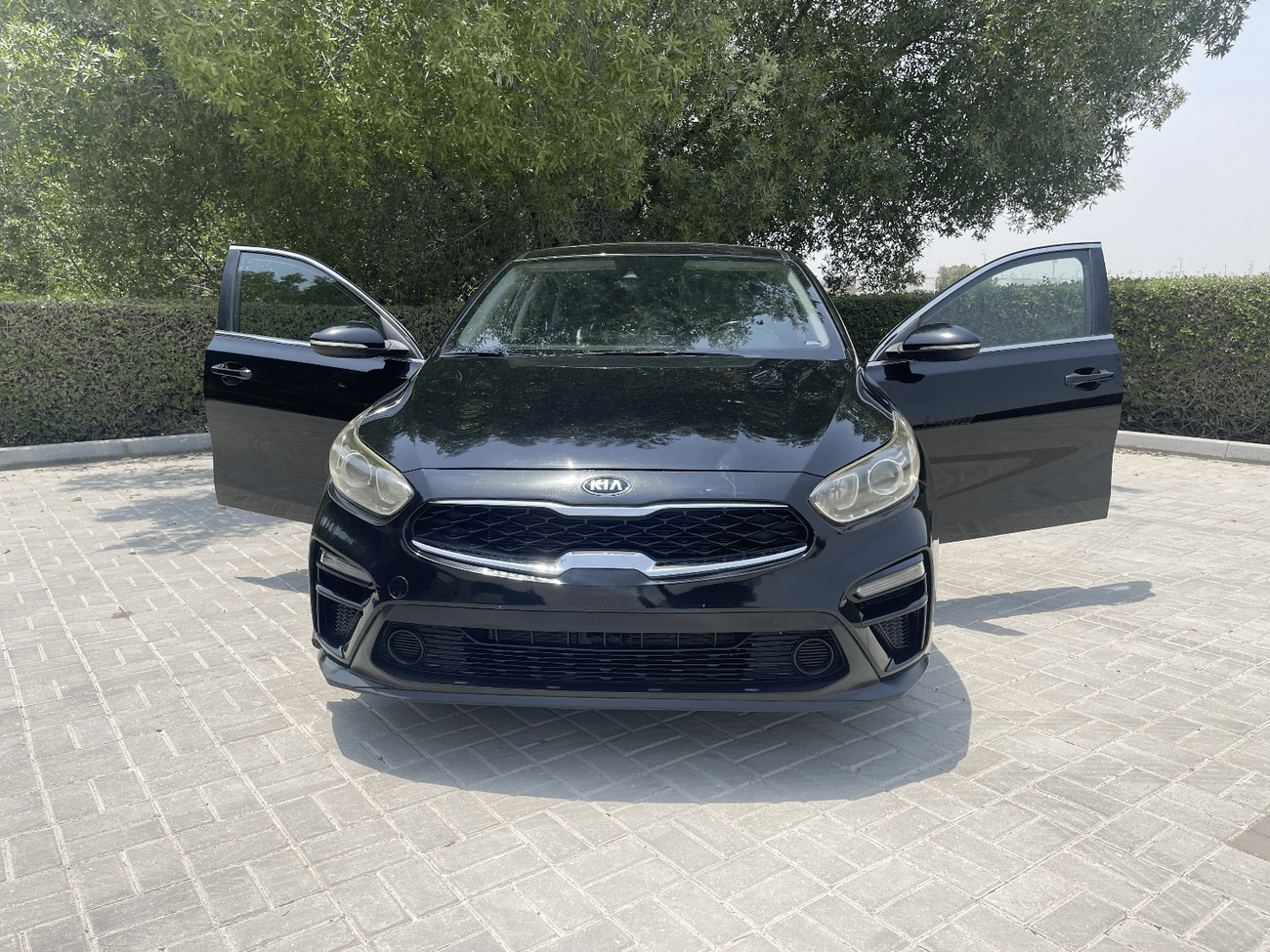 Kia Forte Kia Forte Ex 2020 Black 2.0L 4 GT vin: 3KPF54AD9LE220222    full option Excellent Condition   * CAR 