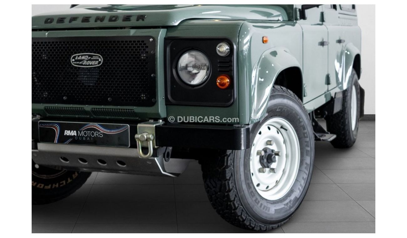 لاند روفر ديفندر 2015 Land Rover Defender 110 Station Wagon / Full Al Tayer Service History / One Owner