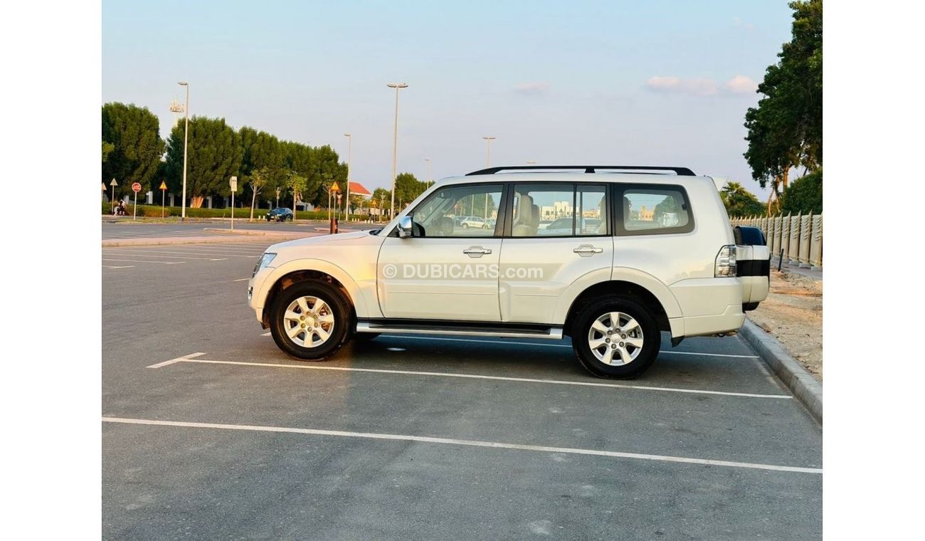 Mitsubishi Pajero GLS Mid 1030 PM || PAJERO GLS 3.0 V6 4WD || LOW MILEAGE 0% DOWN PAYMENT || WELL MAINTAINED