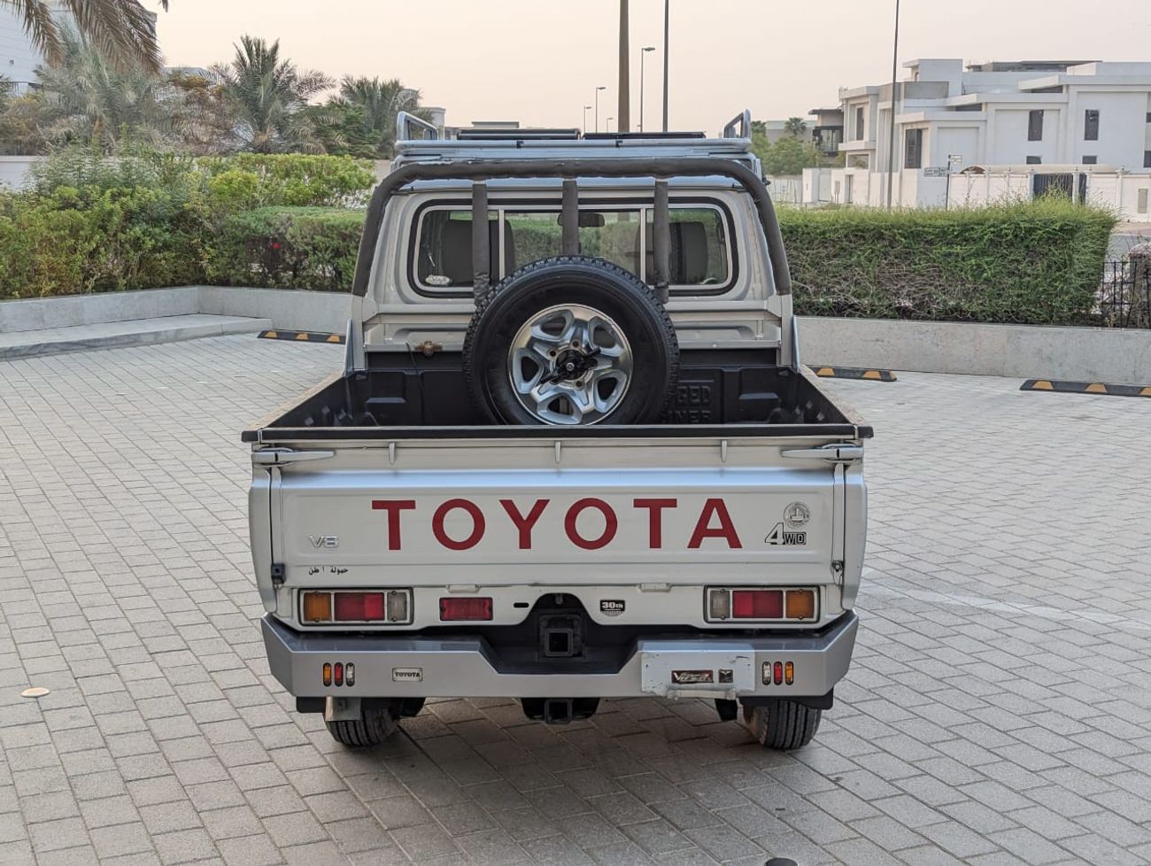 Toyota Land Cruiser Pick Up 