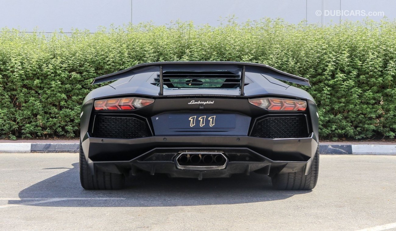 Lamborghini Aventador LP700 / GCC Specifications