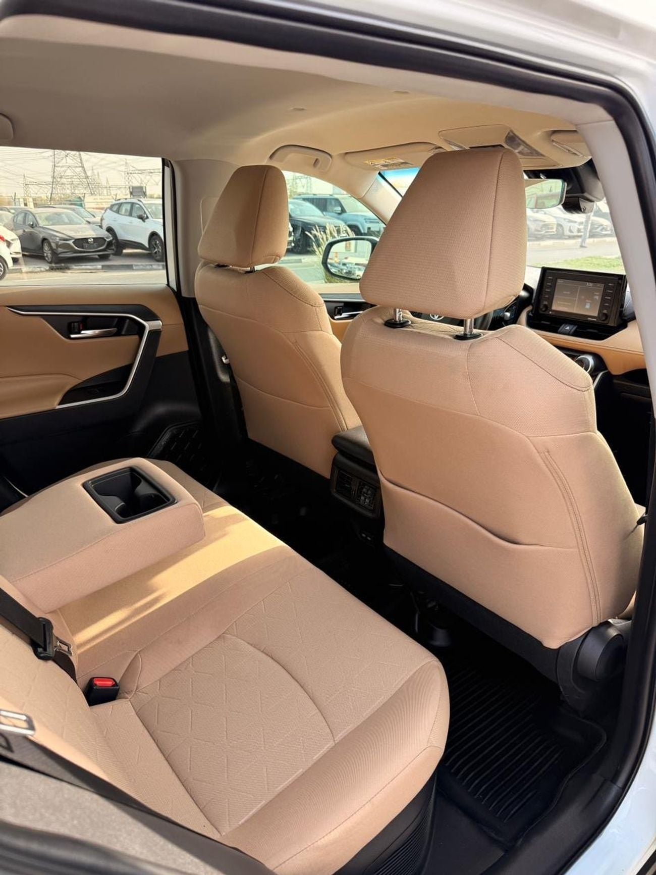 Toyota RAV4 XLE HEV Hybrid XLE 2.5L