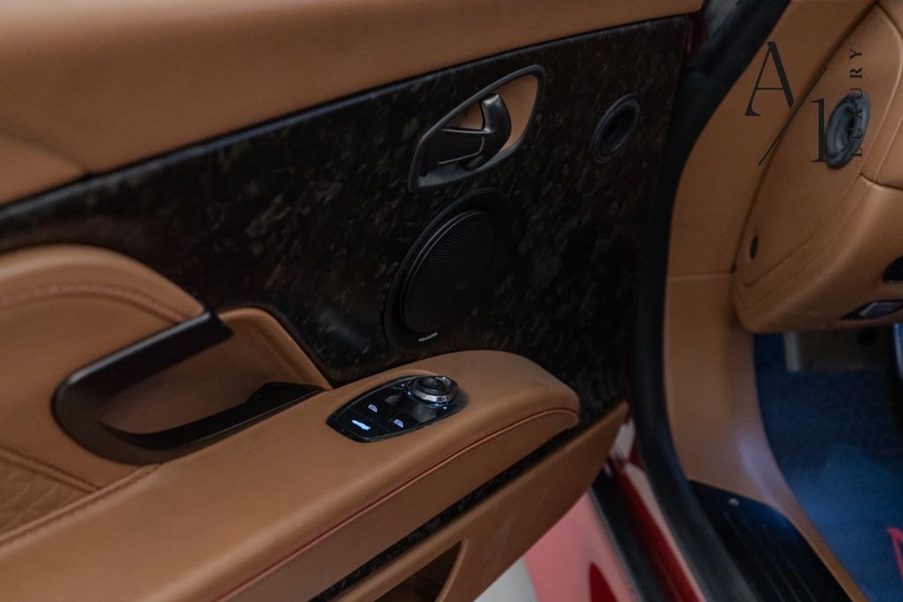 Aston Martin DBS 2019 Aston Martin DBS Superleggera, With Full Service History, Pristine Conditon, GCC Specs