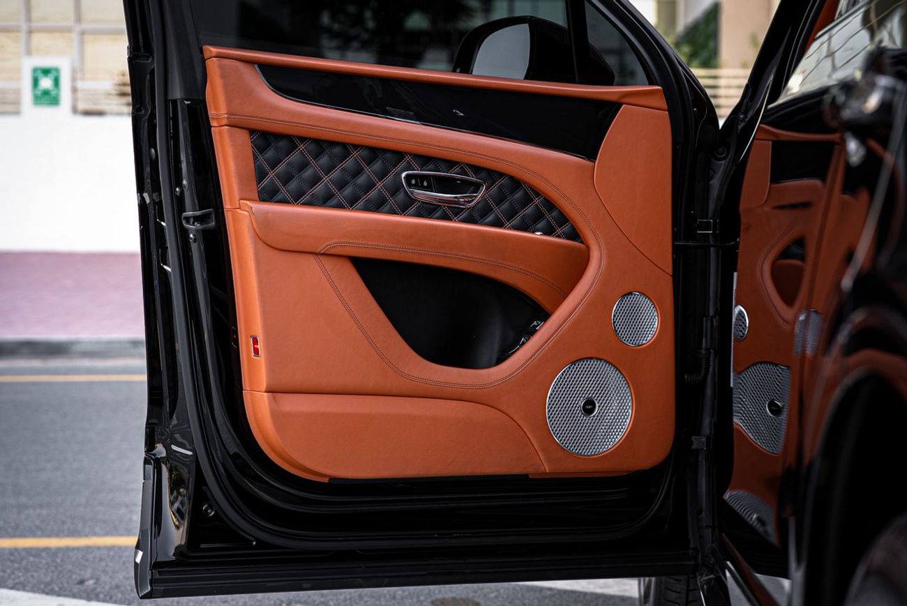 Bentley Bentayga S Black Edition 4.0T S Black First Edition 4.0T