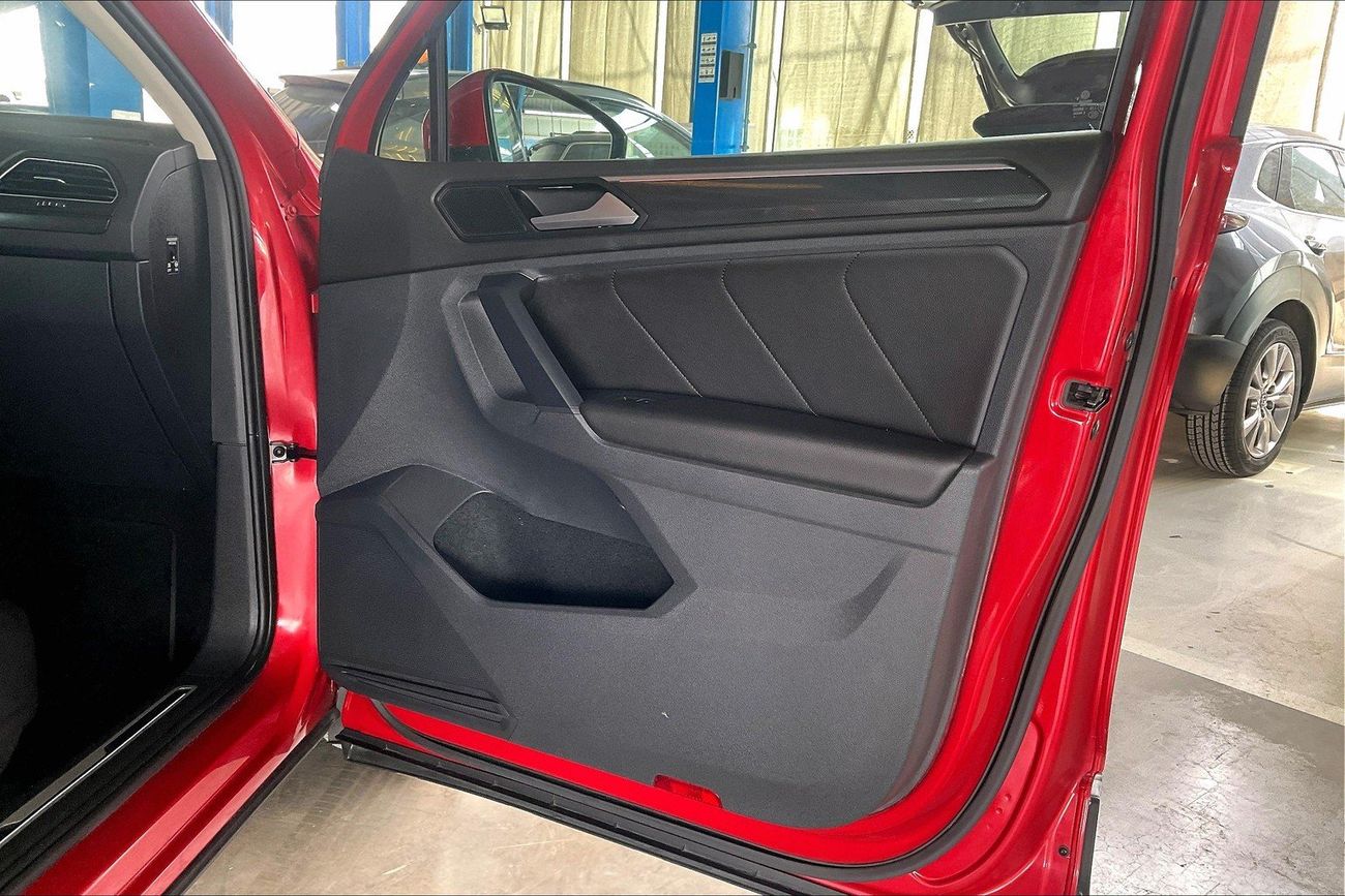 Volkswagen Tiguan Life | Guaranteed Warranty | 0 Down Payment