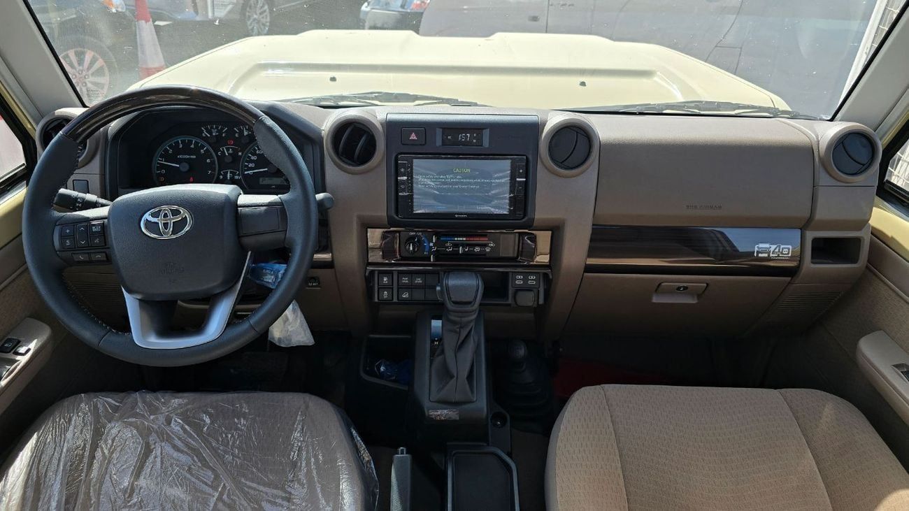 Toyota Land Cruiser Pick Up 2025 Toyota Land Cruiser LC 79 4.0L AT Petrol (Beige) Basic