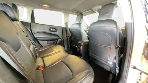 جيب كومباس 2.4 TRAILHAWK 4WD AUTO | شامل الضمان | 0 ﺪﻔﻋﺓ ﺃﻮﻟﻯ