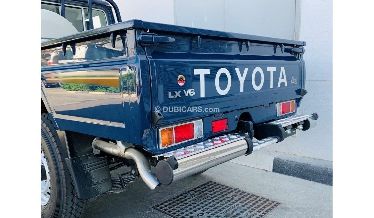 Toyota Land Cruiser Pick Up V6 4.0L Petrol 4X4 Manual Transmission - Euro 4