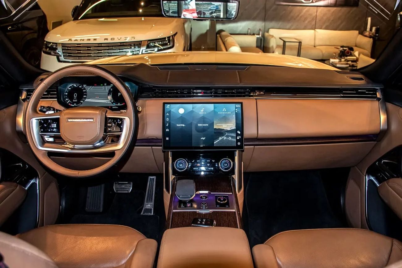 Land Rover Range Rover HSE P400 | GCC Specs | Recently Serviced