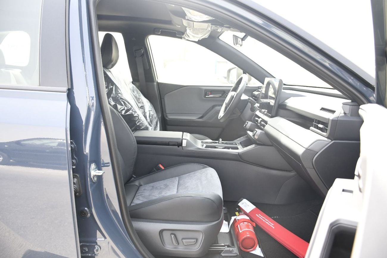 Toyota RAV4 VXR HEV 2.5L full option Ready stock