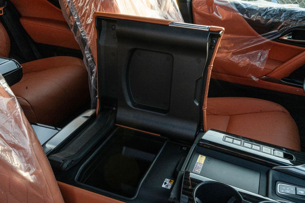 لكزس LX 700h VIP 2026 Lexus LX700h VIP 3.5L Hybrid (Green)