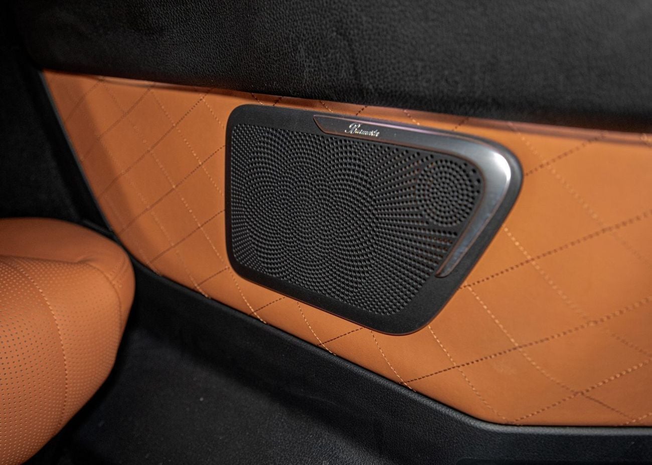 Mercedes-Benz V 250 3,917 x 60 • 20% DP • 2023 Mercedes V-Class V250 Falcon Edition 2.0 211 BHP • Mercedes Service Contr