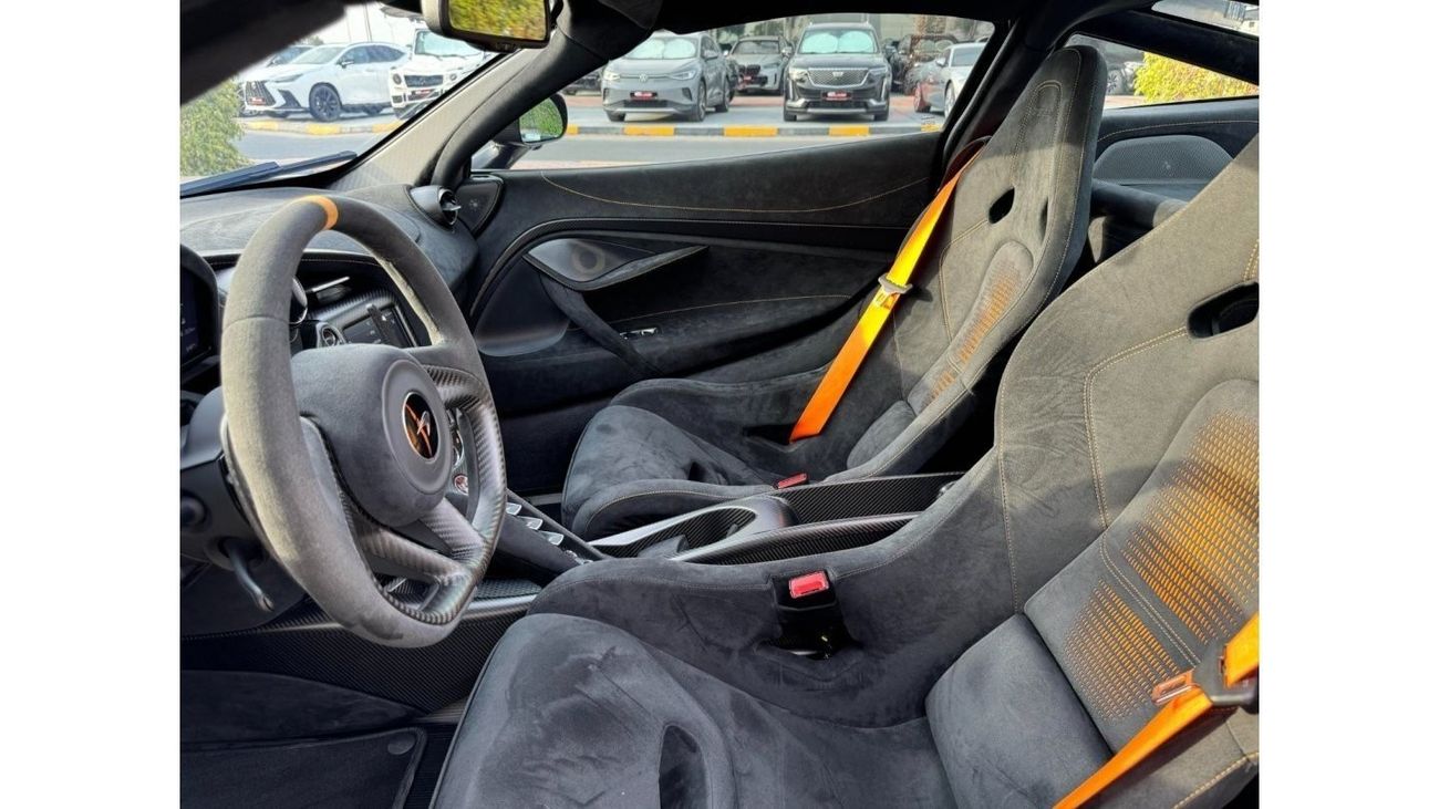 McLaren 765LT Std GCC SPEC 1 OF 765 CARBON FIBER NEAT AND CLEAN