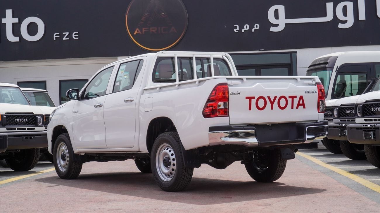تويوتا هيلوكس DLX 2.4 L DIESEL 2025