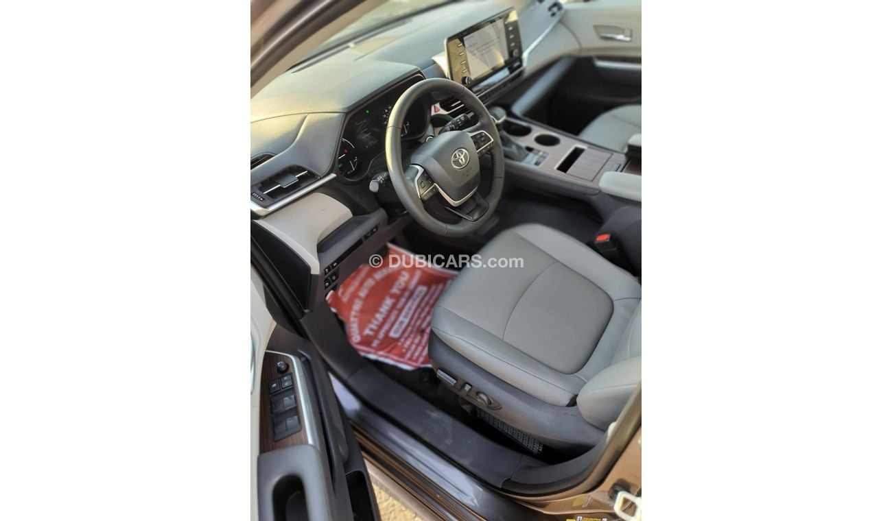 Toyota Sienna TOYOTA SIENNA HYBRID FULL OPTION 2021 MODEL