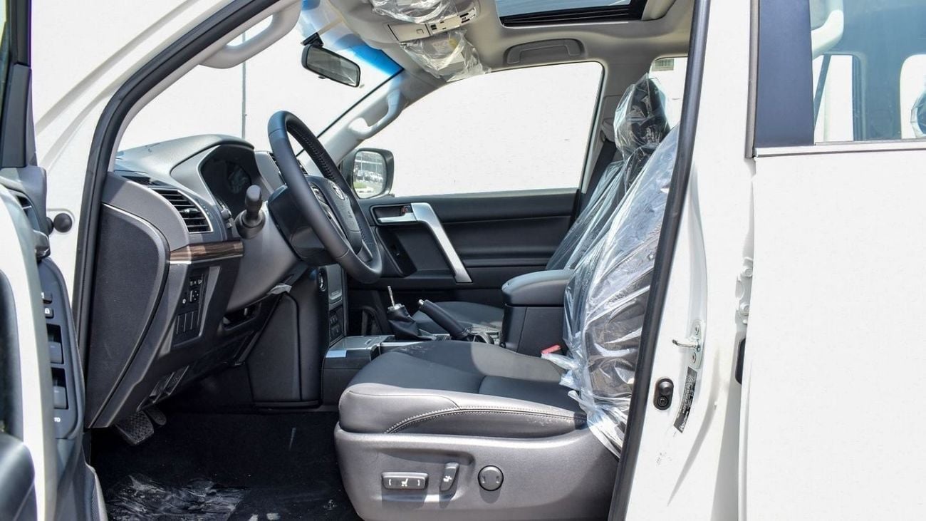 تويوتا برادو Toyota Prado VX 4.0l - A/T - 17" alloy - LED - Fog Lamp - Sunroof - Coolbox - Power Window - 7 Seate