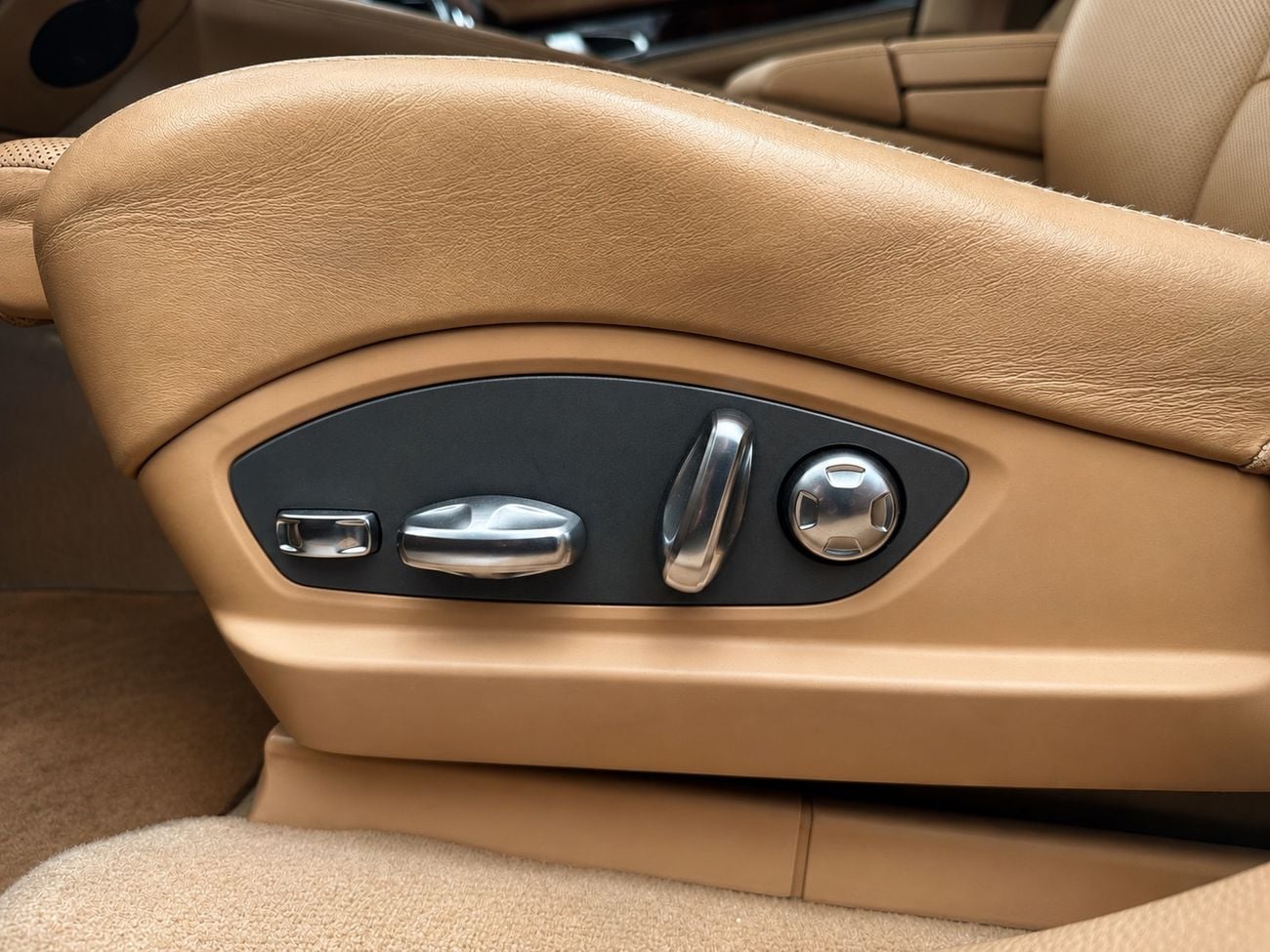 Porsche Panamera TURBO