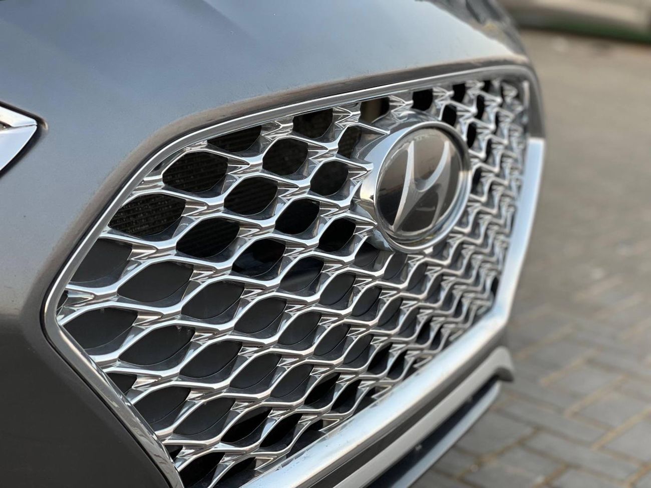 هيونداي سوناتا رياضي / محرك 2.4 لتر V4 / كامل المواصفات / فتحة سقف / زجاج أمامي / دخول وتشغيل بدون مفتاح / نظيف للغ