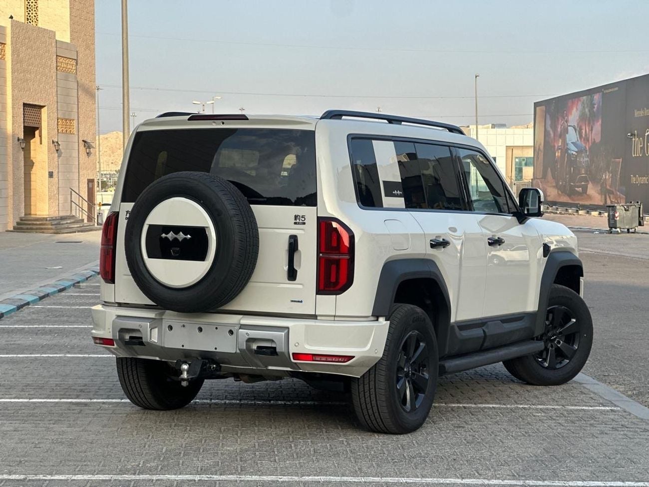 بي واي دي ليوبارد 5 موديل 2025 و 2026 ، جميع الالوان ضمان evs خمس سنوات