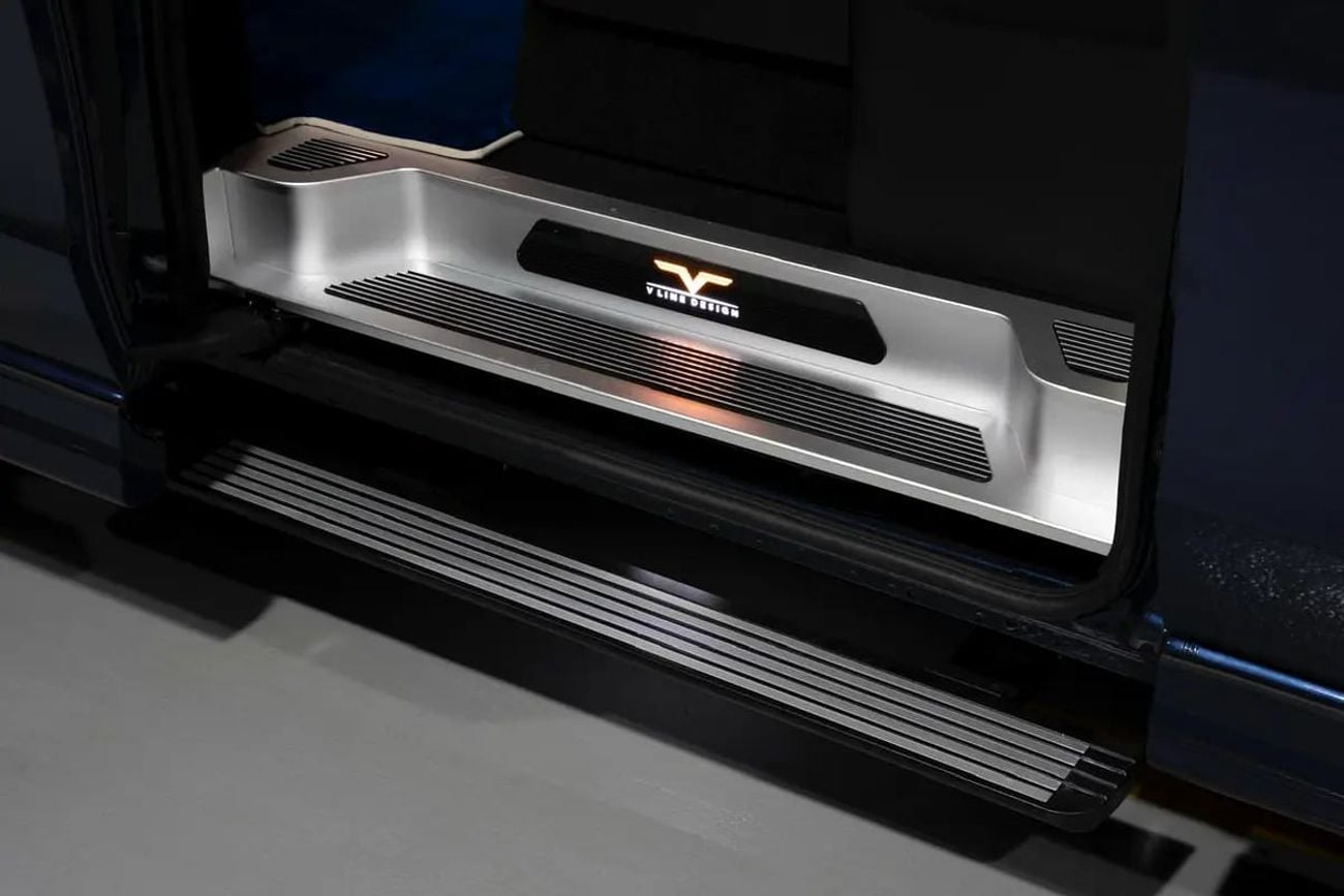 مرسيدس بنز V 300 NEW ARRIVAL 2026 MODEL LUXURY MERCEDES GCC V300 with ADDITIONAL REAR AC-2 YEARS WARRANTY BY VLINE