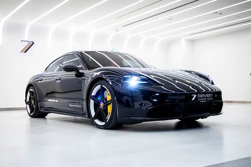 Porsche Taycan TURBO S - GCC - FULL CARBON WITH SERVICE HISTORY AND AL NABOODA WARRANTY