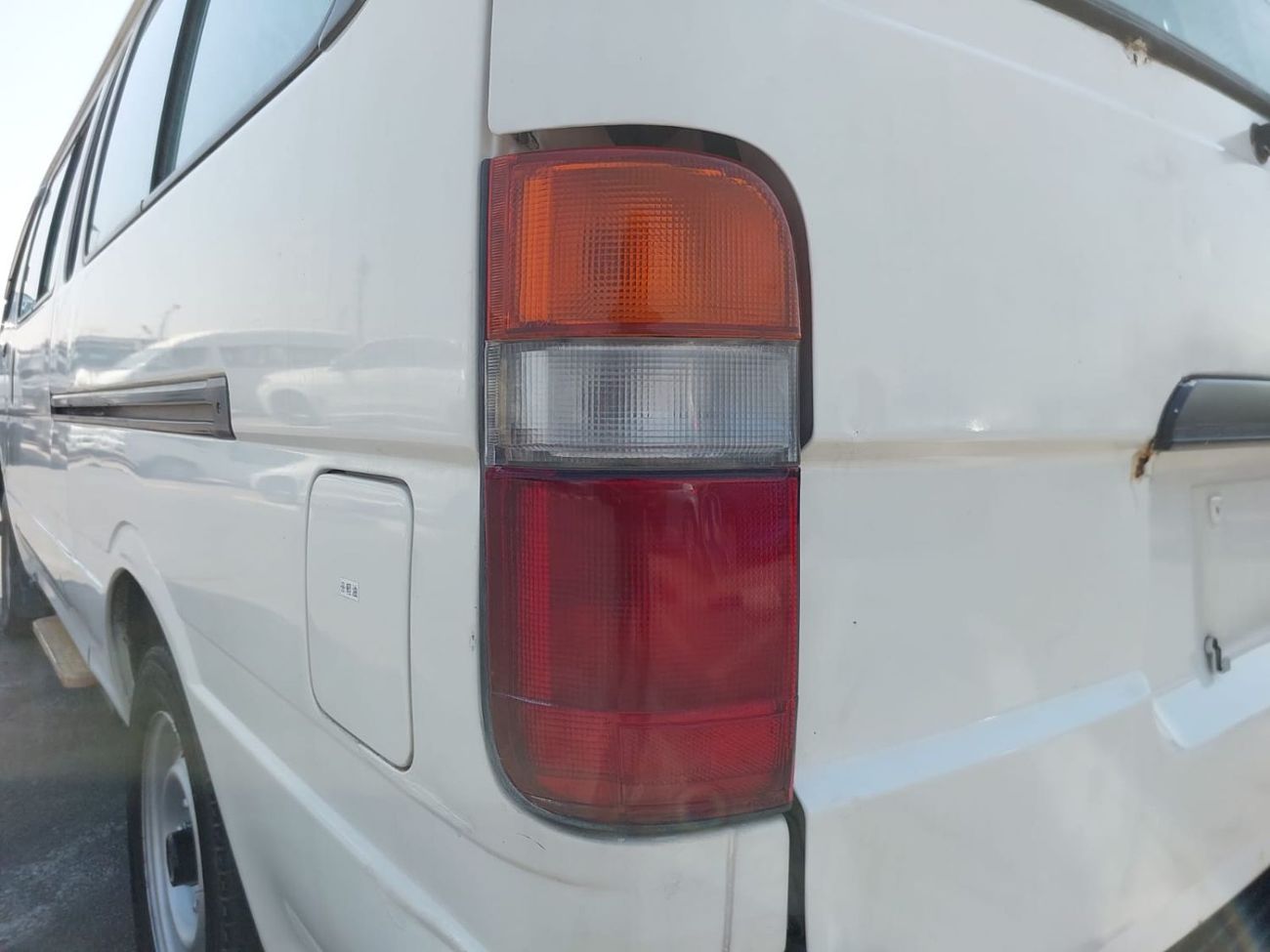 Toyota Hiace (RAMADAN OFFER) TOYOTA HIACE VAN RHD 2001 MODEL 3.0 L DIESEL AUTOMATIC(PM07214)