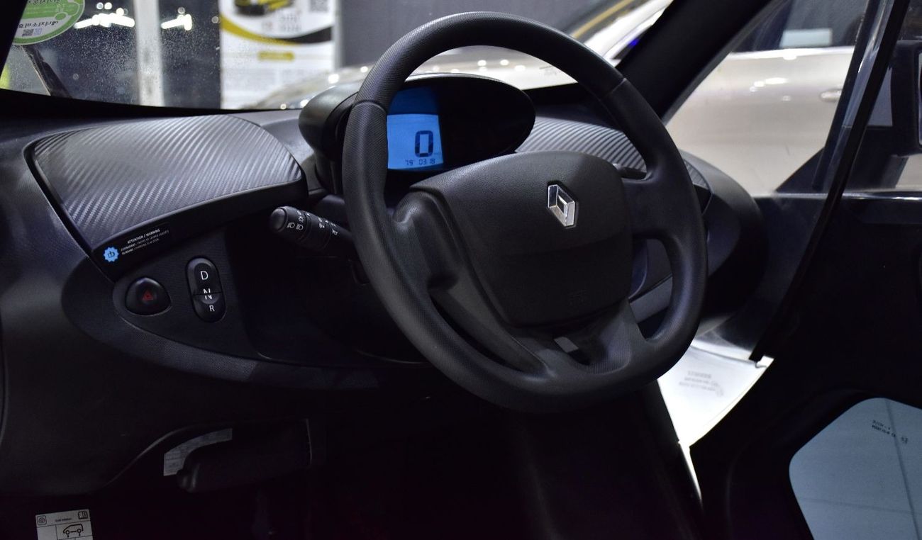 Renault Twizy EXCELLENT DEAL for our Renault Twizy ( 2019 Model ) in White / Black Color Korean Specs