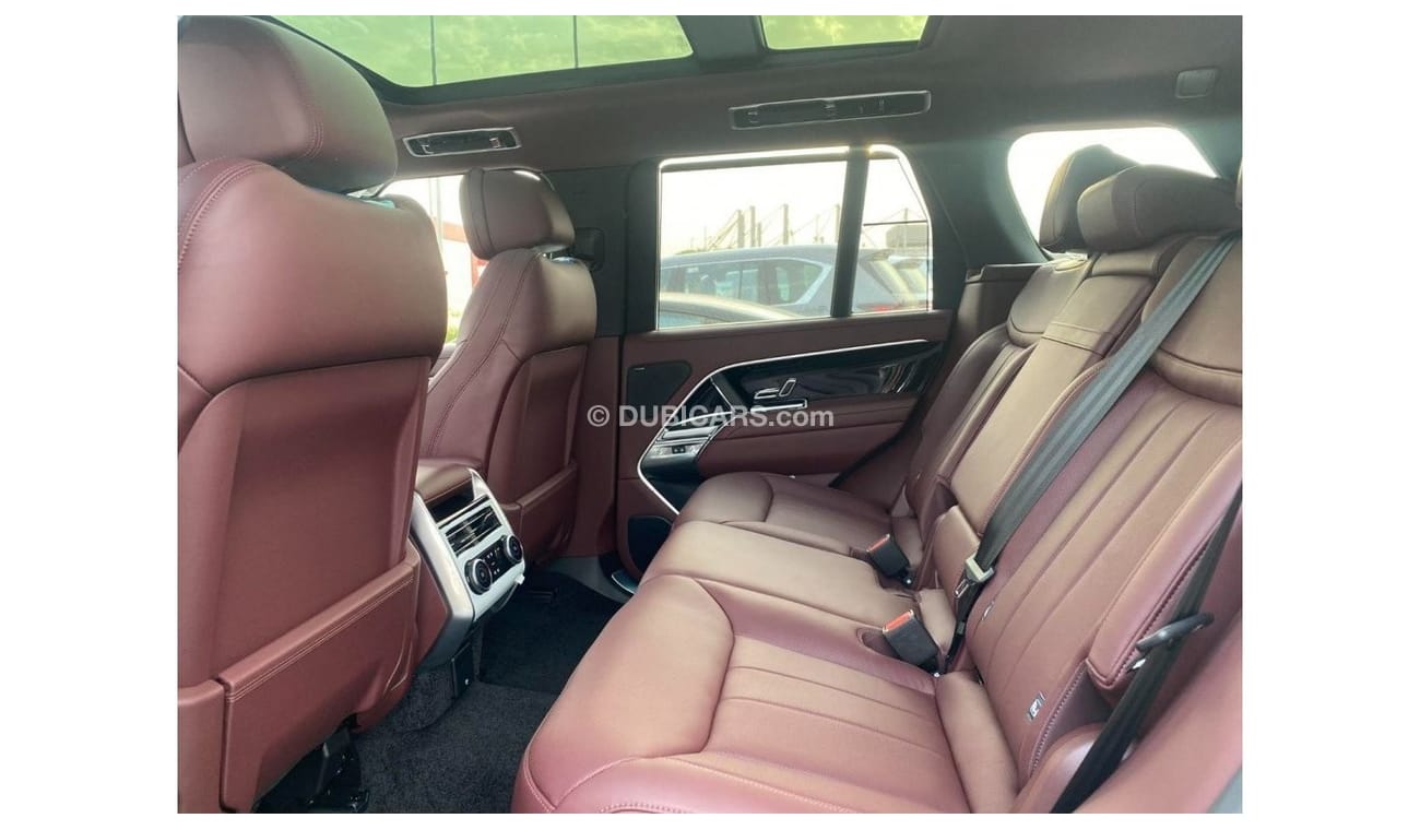 Land Rover Range Rover GOLD COLOR GCC SPEC UNDER WARRANTY AND SERVICE