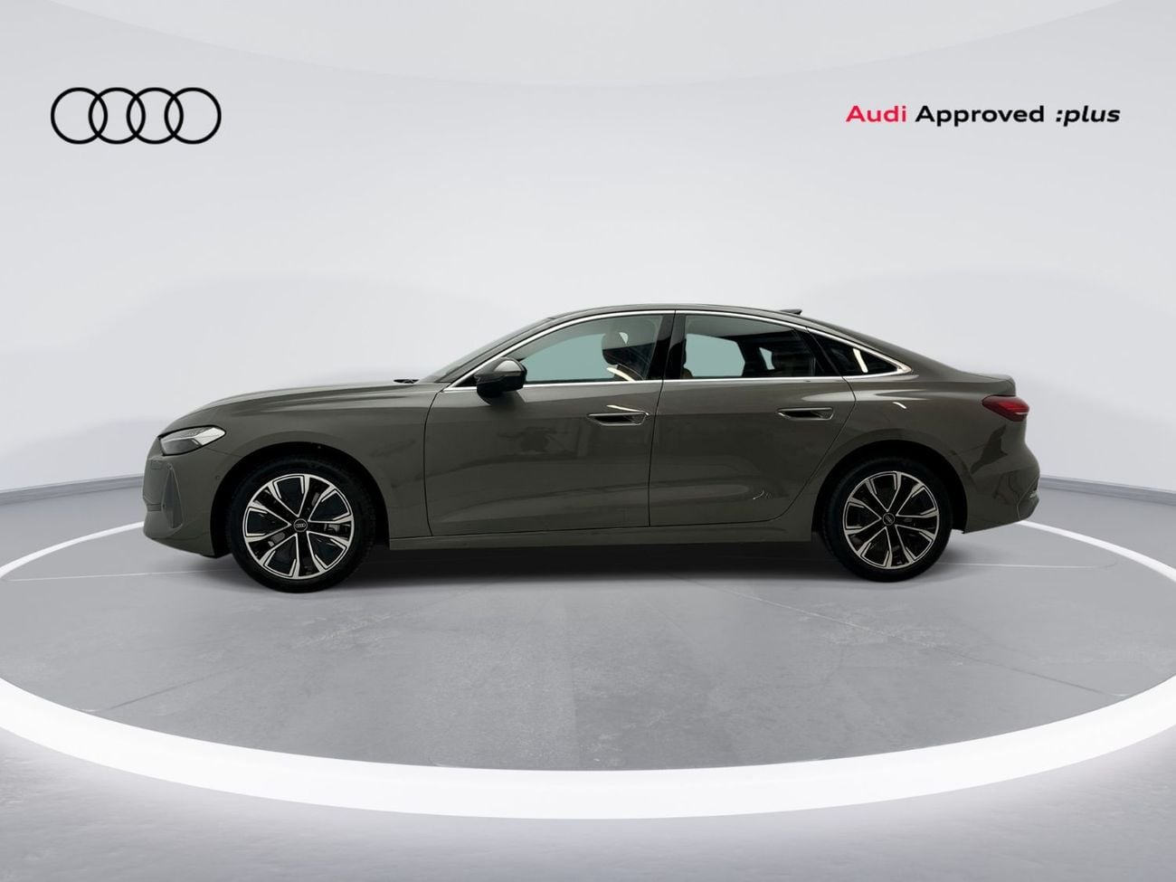 أودي A5 Sedan TFSI 150hp (Ref# 25574)