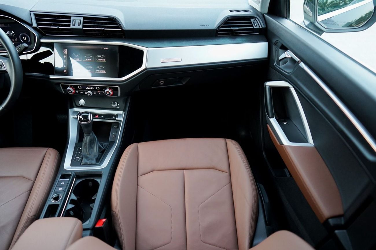 Audi Q3 35 TFSI ADVANCED Audi Q3 35 TFSI 2020 GCC for 1,249.00 AED monthly