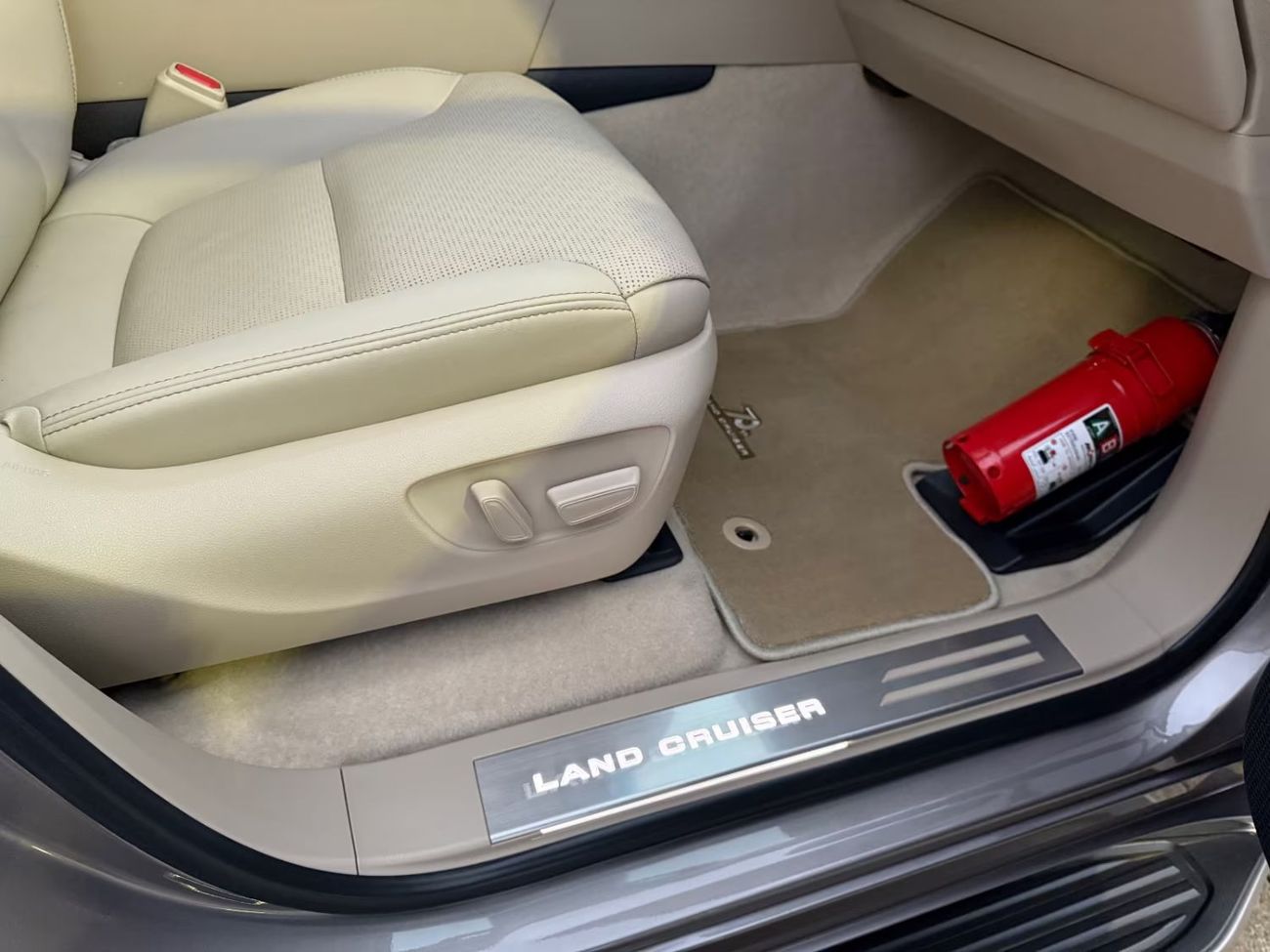 Toyota Land Cruiser LC300