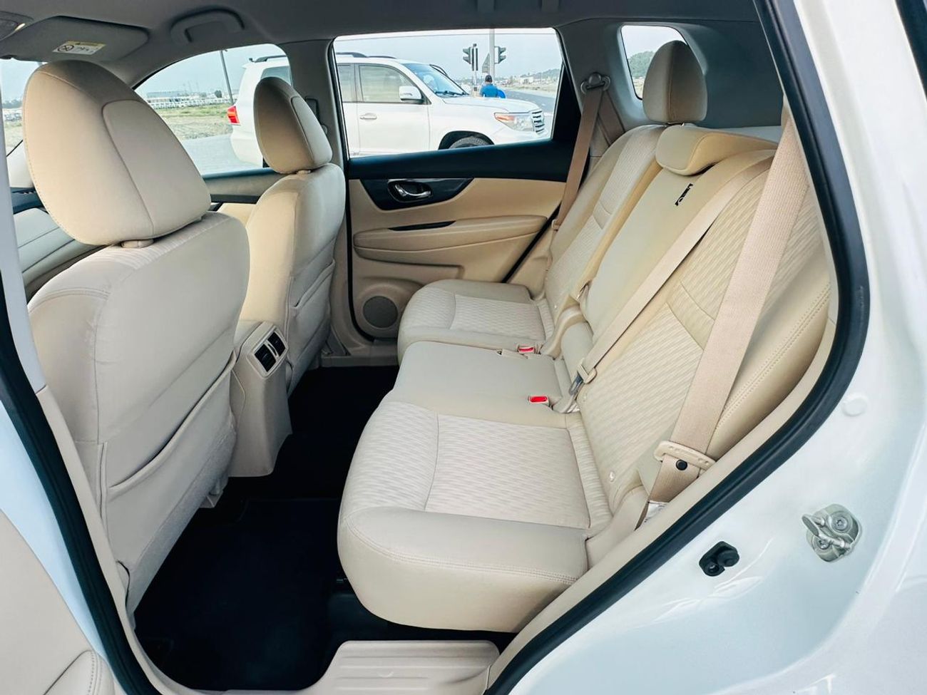 نيسان إكس تريل S 2.5L 4WD (5 Seater)